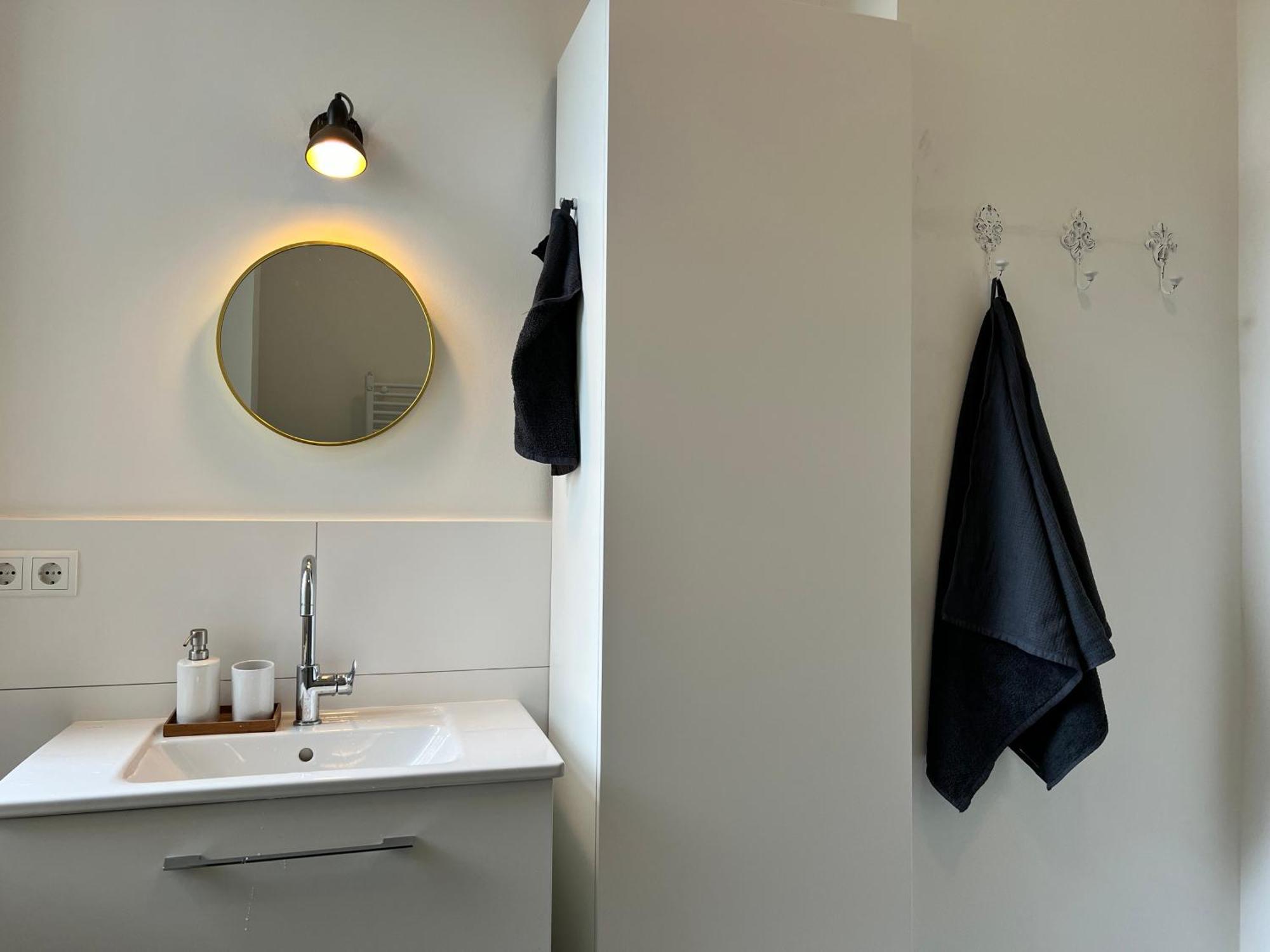 2 Zi Whg Zentral, Altbau, Renoviert 4P Lejlighed Hannover Eksteriør billede